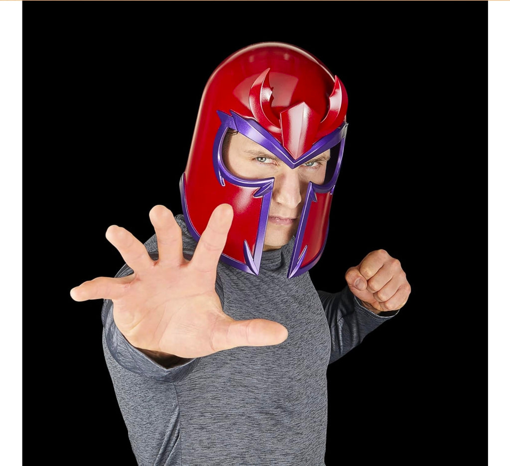 casco Hasbro Marvel Legends Series di Magneto in scala 1:1, ispirato alla serie animata X-Men